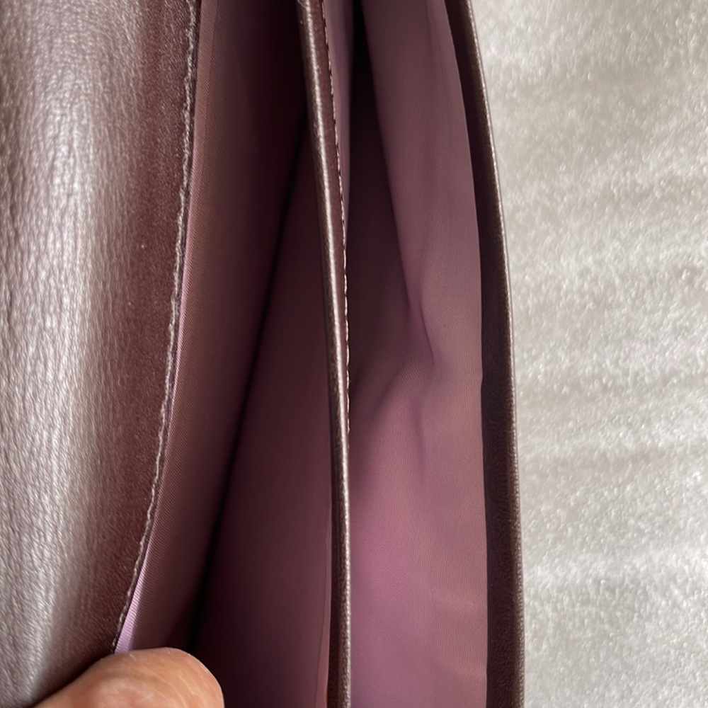 Coach Chocolate & Mahogany CC Turnlock Wallet w rear flap over Section CLEAN - Picture 4 of 8